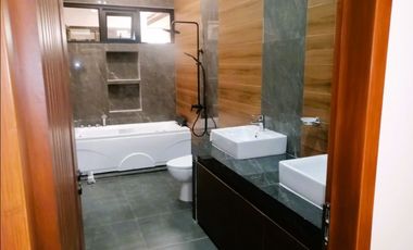 FOUR BEDROOMS HOUSE AND LOT FOR SALE IN ANGELES CITY PAMPANGA