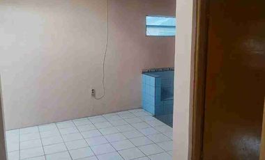jarang ada rumah dalam komplek dwkat jalan raya di cipageran Cimahi