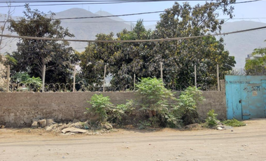 Vendo Terreno con Ubicacion Privilegiada en Chaclacayo en Plena Carretera