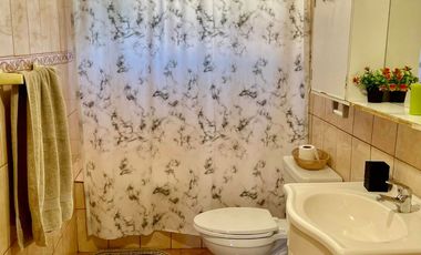 Venta de Amplio Terreno con Casa Amoblada en Chacayes, Machalí. Región de O’Higgins.