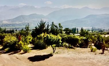 Venta de Amplio Terreno con Casa Amoblada en Chacayes, Machalí. Región de O’Higgins.