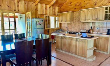 Venta de Amplio Terreno con Casa Amoblada en Chacayes, Machalí. Región de O’Higgins.