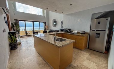 Hermoso Penthouse en venta frente a la playa