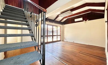 Se arrienda casa céntrica comercial, 4 piezas 3 baños, 2 estacionamiento, Curicó