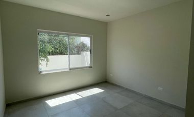 RESIDENCIAL EQUIPADA CON IMPRESIONANTES VISTAS A LAS MONTAÑAS