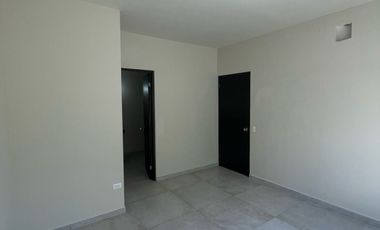 RESIDENCIAL EQUIPADA CON IMPRESIONANTES VISTAS A LAS MONTAÑAS
