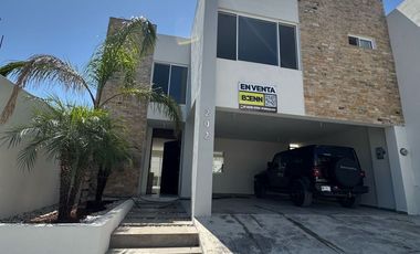 RESIDENCIAL EQUIPADA CON IMPRESIONANTES VISTAS A LAS MONTAÑAS