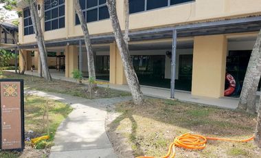 3 Bedroom house With Office and Balcony in  Ayala Westgrove Heights Inchican Silang Cavite