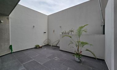 DEPARTAMENTO EN RENTA AMUEBLADO CON TERRAZA PRIVADA EN GUADALUPE INN