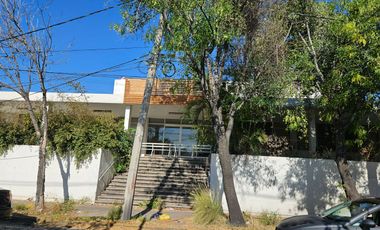 Edificio en Venta, sobre avenida cerca de Av. Circunvalación Norte, Guadalajara