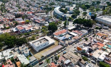Edificio en Venta, sobre avenida cerca de Av. Circunvalación Norte, Guadalajara