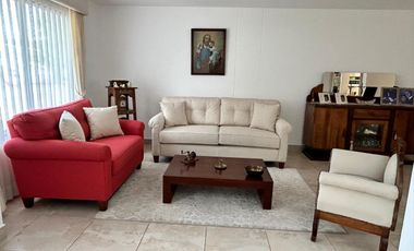 Renta casa de 198m2 en el Dean, Los Chillos con generador eléctrico