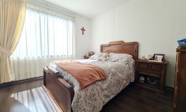Renta casa de 198m2 en el Dean, Los Chillos con generador eléctrico