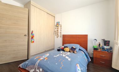 Renta casa de 198m2 en el Dean, Los Chillos con generador eléctrico