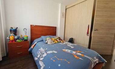 Renta casa de 198m2 en el Dean, Los Chillos con generador eléctrico