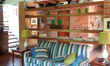 CASA CAMPESTRE EN VENTA EN CHÍA (LA BALSA)