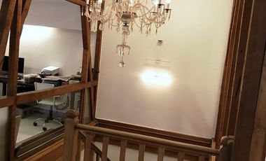 CASA LOFT, 3 NIVELES, APTA PARA OFICINA (O VIVIENDA CON MODIFICACIONES), PASAJE CERRADO. ERNESTO PINTO LAGARRIGUE, BARRIO BELLAVISTA, RECOLETA
