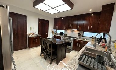 CASA EN VENTA EN RESIDENCIAL SENECU-CAMPESTRE