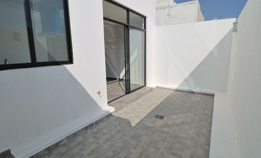 Casa en Venta con recámara en planta baja, Coto Boreales II, Zapopan