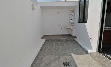 Casa en Venta con recámara en planta baja, Coto Boreales II, Zapopan