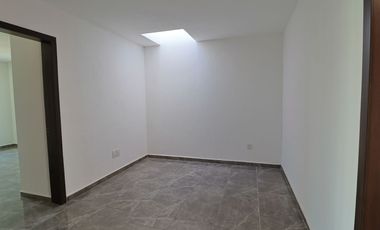 Casa en Venta con recámara en planta baja, Coto Boreales II, Zapopan