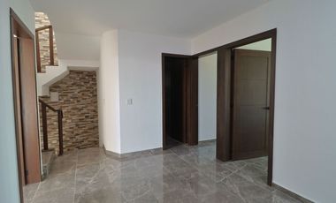 Casa en Venta con recámara en planta baja, Coto Boreales II, Zapopan