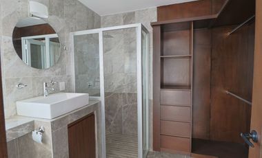 Casa en Venta con recámara en planta baja, Coto Boreales II, Zapopan