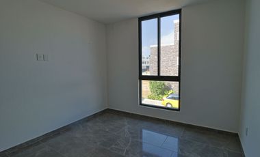 Casa en Venta con recámara en planta baja, Coto Boreales II, Zapopan
