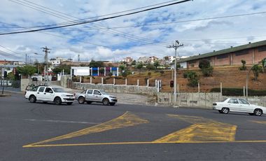 VENTA BODEGA COMERCIAL EN AMBATO, SECTOR CIUDADELA INGAHURCO