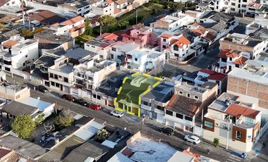 CASA EN VENTA EN EL CENTRO DE LA CIUDAD DE IBARRA