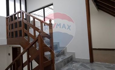 CASA EN VENTA EN EL CENTRO DE LA CIUDAD DE IBARRA