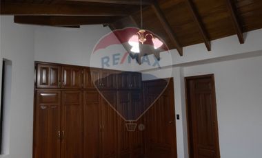 CASA EN VENTA EN EL CENTRO DE LA CIUDAD DE IBARRA