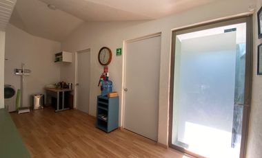 VENDO CASA DE UN SOLO NIVEL CON USO DE SUELO COMERCIAL EN CUERNAVACA
