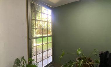 VENDO CASA DE UN SOLO NIVEL CON USO DE SUELO COMERCIAL EN CUERNAVACA