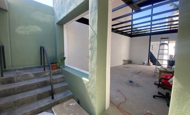 VENDO CASA DE UN SOLO NIVEL CON USO DE SUELO COMERCIAL EN CUERNAVACA