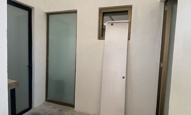 VENDO CASA DE UN SOLO NIVEL CON USO DE SUELO COMERCIAL EN CUERNAVACA