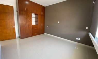 Burgos Corinto - Estricta y Doble Seguridad - Hermosa Casa.