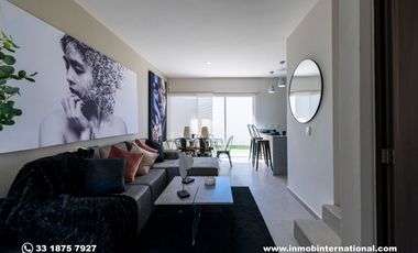Casa en Venta con recamara en planta baja, Zona Valle Imperial, Zapopan