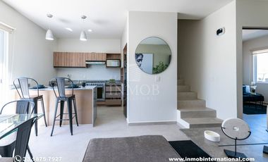 Casa en Venta con recamara en planta baja, Zona Valle Imperial, Zapopan