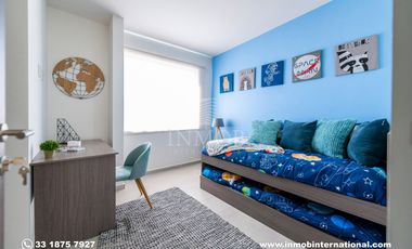 Casa en Venta con recamara en planta baja, Zona Valle Imperial, Zapopan