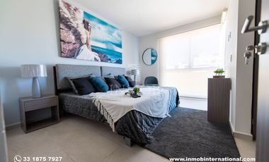 Casa en Venta con recamara en planta baja, Zona Valle Imperial, Zapopan