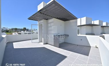 Casa en Venta con recamara en planta baja, Zona Valle Imperial, Zapopan