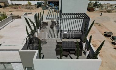 Casa en Venta con recamara en planta baja, Zona Valle Imperial, Zapopan