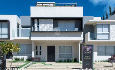 Casa en Venta de entrega inmediata, cerca del Fracc. Valle Imperial, Zapopan