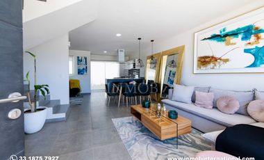 Casa en Venta de entrega inmediata, cerca del Fracc. Valle Imperial, Zapopan