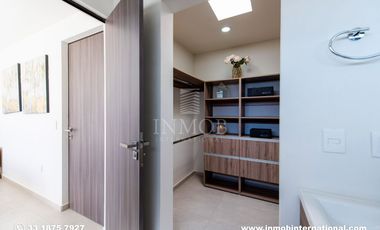 Casa con recamara planta baja cerca de Valle Imperial, Zapopan