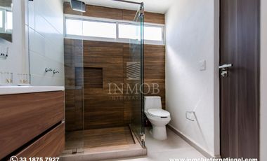 Casa con recamara planta baja cerca de Valle Imperial, Zapopan