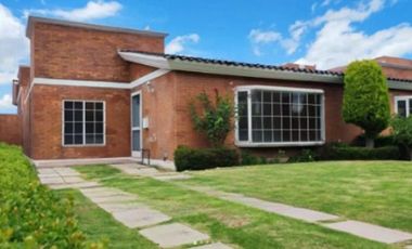 HERMOSA CASA EN CONJUNTO JARDINES DE SAN DIEGO CHOLULA CESION INMEDIATA
