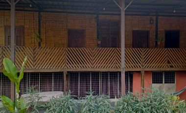 casa de dos pisos de venta en calceta H/M