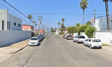 ¡¡Atención Inversionistas!! Venta de Casa en Remate Bancario, Col. Jardines Playas de Tijuana, Tijuana.